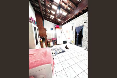 Casa à venda com 178m², 3 quartos e 6 vagas