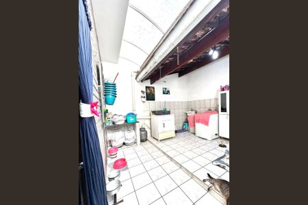 Casa à venda com 178m², 3 quartos e 6 vagas