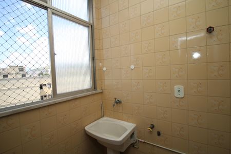 Apartamento à venda com 70m², 2 quartos e 1 vagaÁrea de Serviço