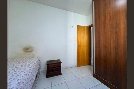 Apartamento à venda com 75m², 3 quartos e 2 vagasQuarto 2