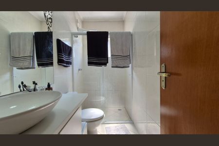 Apartamento à venda com 64m², 2 quartos e 1 vagaBanheiro da suíte 