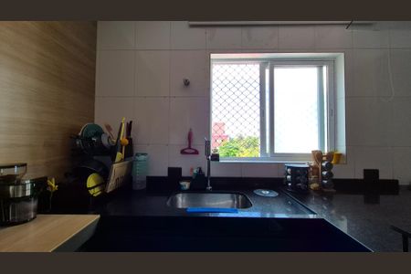 Apartamento à venda com 64m², 2 quartos e 1 vagaCozinha 