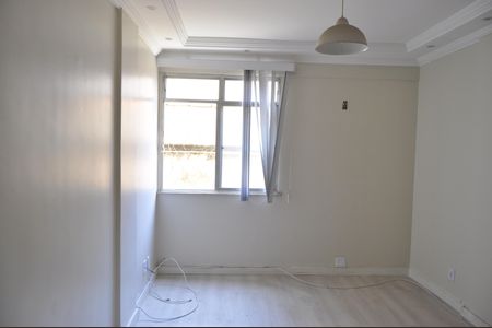 Apartamento à venda com 75m², 2 quartos e sem vagaSala