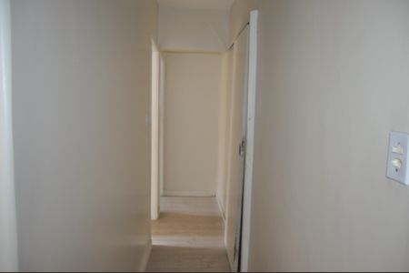 Apartamento à venda com 75m², 2 quartos e sem vagaCorredor