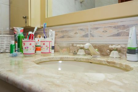 Casa à venda com 500m², 4 quartos e 3 vagasBanheiro da Suíte 2