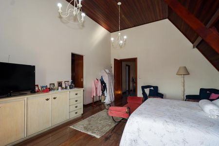 Casa à venda com 500m², 4 quartos e 3 vagasSuíte 1