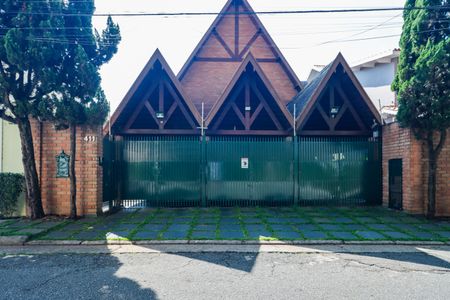 Casa à venda com 500m², 4 quartos e 3 vagasFachada