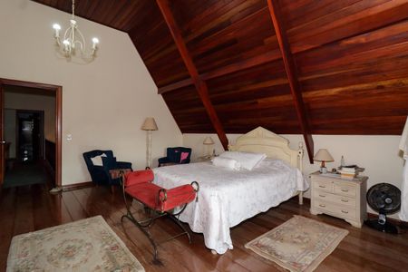 Casa à venda com 500m², 4 quartos e 3 vagasSuíte 1