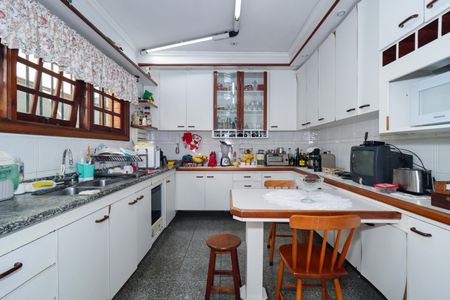 Casa à venda com 500m², 4 quartos e 3 vagasCozinha