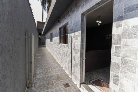 Casa à venda com 70m², 2 quartos e 2 vagas Casa à venda com 70m², 2 quartos e 2 vagasCorredor Externo