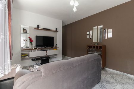 Casa à venda com 70m², 2 quartos e 2 vagas Casa à venda com 70m², 2 quartos e 2 vagasSala