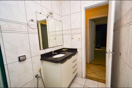 Apartamento para alugar com 110m², 3 quartos e 1 vaga Apartamento para alugar com 110m², 3 quartos e 1 vagaBanheiro social