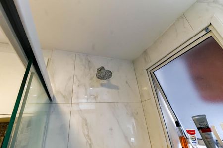 Apartamento à venda com 125m², 3 quartos e 2 vagasBanheiro da Suíte 1 chuveiro