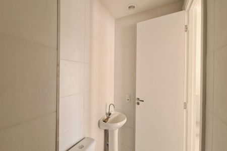 Apartamento para alugar com 36m², 2 quartos e sem vagaBanheiro