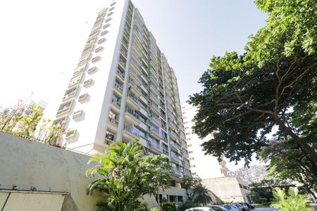 Apartamento para alugar com 150m², 5 quartos e 2 vagas Apartamento para alugar com 150m², 5 quartos e 2 vagasFachada
