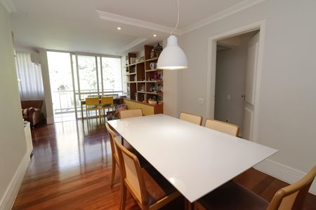 Apartamento para alugar com 150m², 5 quartos e 2 vagas Apartamento para alugar com 150m², 5 quartos e 2 vagasSala