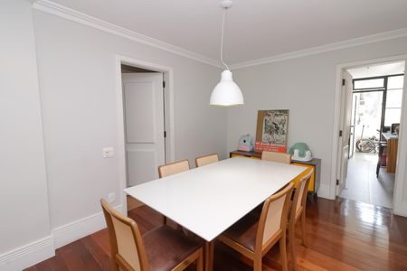 Apartamento para alugar com 150m², 5 quartos e 2 vagas Apartamento para alugar com 150m², 5 quartos e 2 vagasSala
