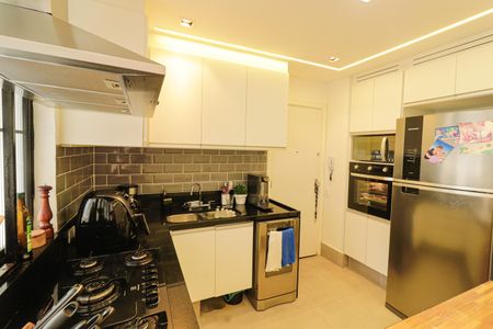 Apartamento para alugar com 150m², 5 quartos e 2 vagas Apartamento para alugar com 150m², 5 quartos e 2 vagasCozinha
