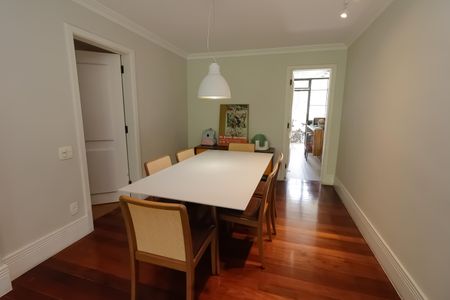 Apartamento para alugar com 150m², 5 quartos e 2 vagas Apartamento para alugar com 150m², 5 quartos e 2 vagasSala