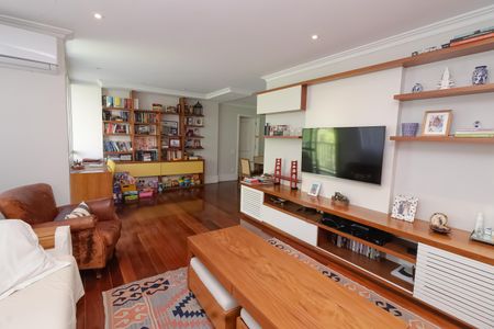 Apartamento para alugar com 150m², 5 quartos e 2 vagas Apartamento para alugar com 150m², 5 quartos e 2 vagasSala