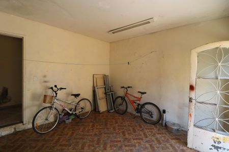 Casa à venda com 341m², 3 quartos e 2 vagasSala