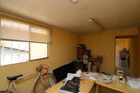 Casa à venda com 341m², 3 quartos e 2 vagasEscritório 2