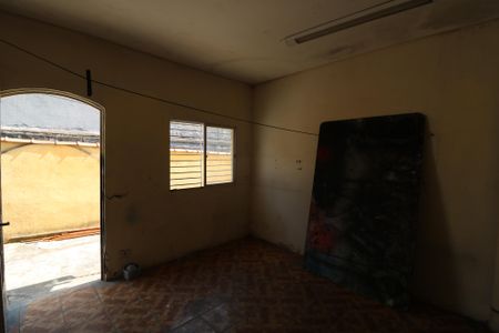 Casa à venda com 341m², 3 quartos e 2 vagasSala