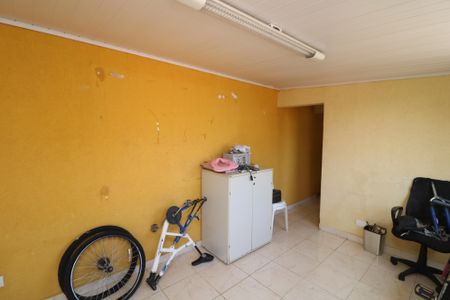 Casa à venda com 341m², 3 quartos e 2 vagasEscritório