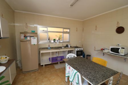 Casa à venda com 341m², 3 quartos e 2 vagasCozinha