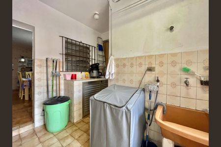 Casa à venda com 100m², 3 quartos e 1 vaga Casa à venda com 100m², 3 quartos e 1 vagaÁrea de Serviço