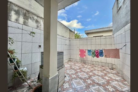 Casa à venda com 100m², 3 quartos e 1 vaga Casa à venda com 100m², 3 quartos e 1 vagaQuintal