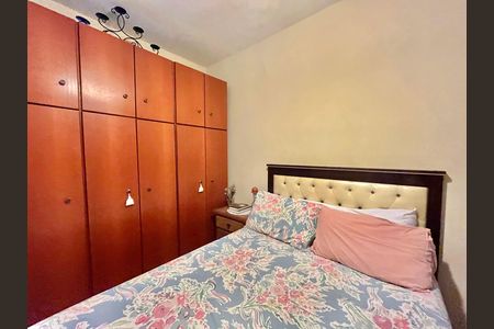 Casa à venda com 100m², 3 quartos e 1 vaga Casa à venda com 100m², 3 quartos e 1 vagaQuarto 1