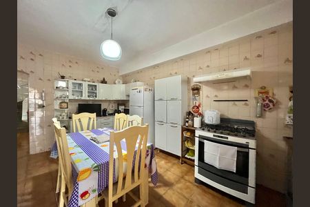 Casa à venda com 100m², 3 quartos e 1 vaga Casa à venda com 100m², 3 quartos e 1 vagaCozinha