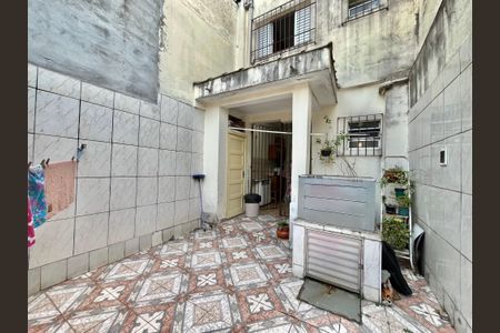 Casa à venda com 100m², 3 quartos e 1 vaga Casa à venda com 100m², 3 quartos e 1 vagaQuintal