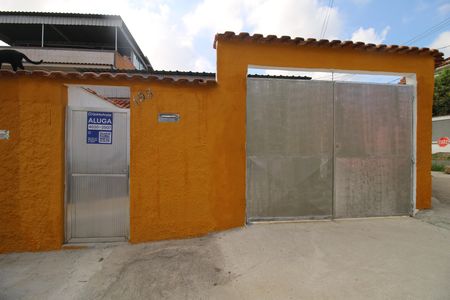 Casa para alugar com 70m², 1 quarto e 1 vagaFachada e Placa