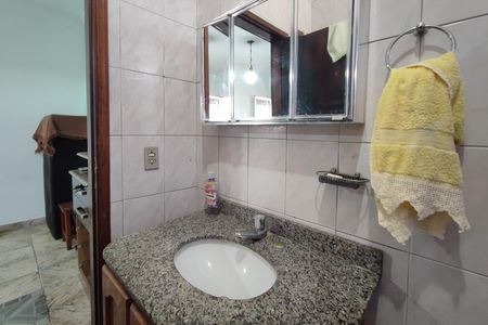 Casa à venda com 144m², 3 quartos e 3 vagas Casa à venda com 144m², 3 quartos e 3 vagasEdícula - Banheiro