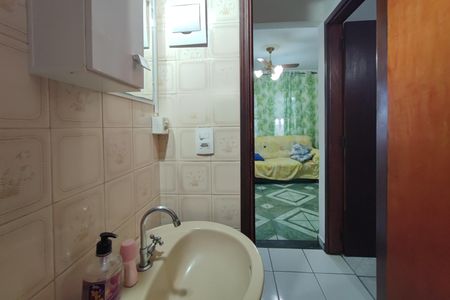 Casa à venda com 144m², 3 quartos e 3 vagas Casa à venda com 144m², 3 quartos e 3 vagasBanheiro Social