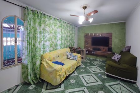 Casa à venda com 144m², 3 quartos e 3 vagas Casa à venda com 144m², 3 quartos e 3 vagasSala