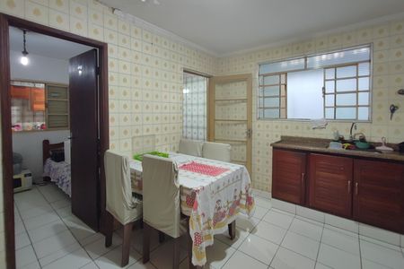 Casa à venda com 144m², 3 quartos e 3 vagas Casa à venda com 144m², 3 quartos e 3 vagasCozinha