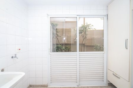 Casa de condomínio à venda com 350m², 3 quartos e 3 vagasLavanderia