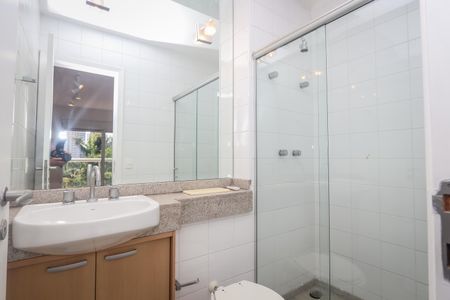 Casa de condomínio à venda com 350m², 3 quartos e 3 vagasBanheiro 4