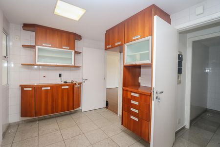 Casa de condomínio à venda com 350m², 3 quartos e 3 vagasCozinha