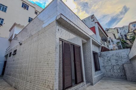 Casa à venda com 160m², 3 quartos e 1 vagaÁrea comum