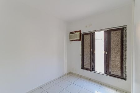 Casa à venda com 160m², 3 quartos e 1 vagaSuíte 1