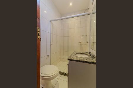 Casa à venda com 160m², 3 quartos e 1 vagaBanheiro da Suíte 2