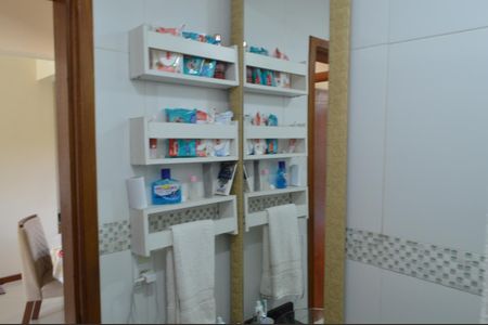 Apartamento à venda com 62m², 2 quartos e 1 vaga Apartamento à venda com 62m², 2 quartos e 1 vagaBanheiro