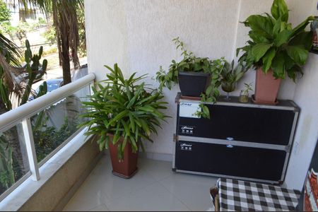 Apartamento à venda com 62m², 2 quartos e 1 vaga Apartamento à venda com 62m², 2 quartos e 1 vagaVaranda