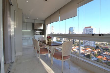 Varanda de apartamento à venda com 3 quartos, 234m² em Itaim Bibi, São Paulo