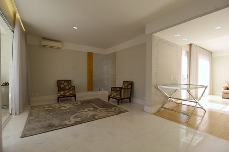 Sala de apartamento à venda com 3 quartos, 234m² em Itaim Bibi, São Paulo