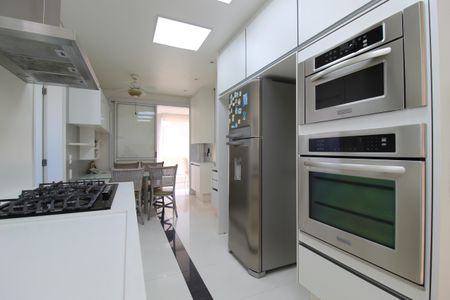 Apartamento à venda com 234m², 3 quartos e 4 vagasCozinha